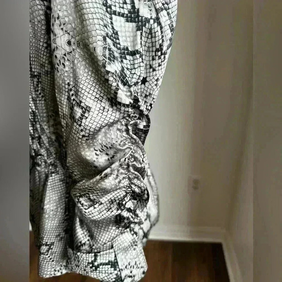 Alberto Makali Womens 100% Silk Snakeskin Blazer Jacket Fitted Glam Designer XS* - Picture 4 of 10